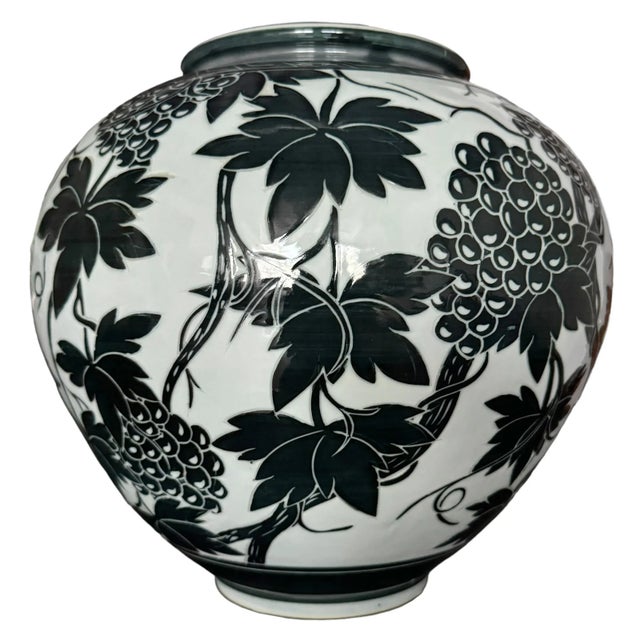 Black and White Sgraffito Pot For Sale - Image 4 of 11