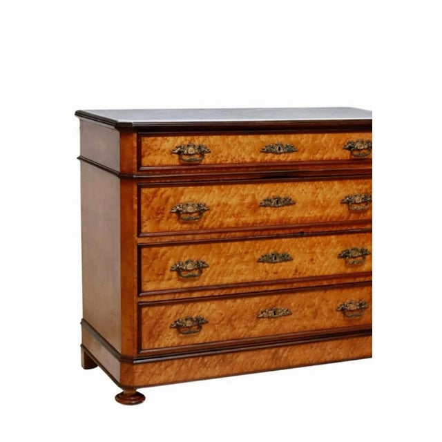19th Century Italian Birdseye Maple Chest of Drawers For Sale - Image 9 of 10