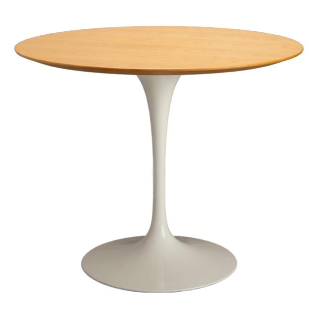 Saarinen Round Tulip Pedestal Dining Foyer Table in Light Oak For Sale