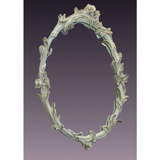 Vintage Carolina Mirror, Cream Oval Floral & Leaf Wall Mirror With Gold Highlights For Sale In Tampa - Image 6 of 14