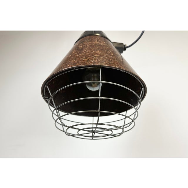 1960s Industrial Brown Bakelite Pendant Light from VEB Narva, 1960s For Sale - Image 5 of 17