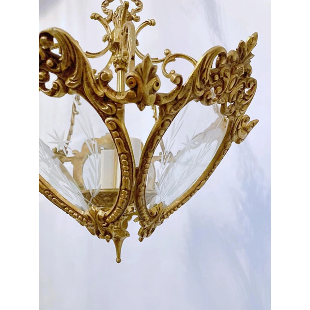 Traditional 1930s Vintage Bronze Lantern With Etched Glass Panels For Sale - Image 3 of 8