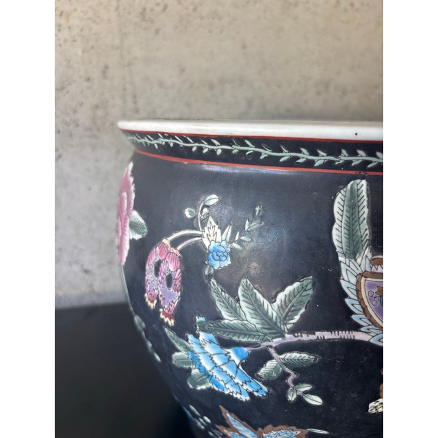 1970s Vintage Chinese Hollywood Regency Hand-Painted Porcelain Planter For Sale - Image 5 of 6