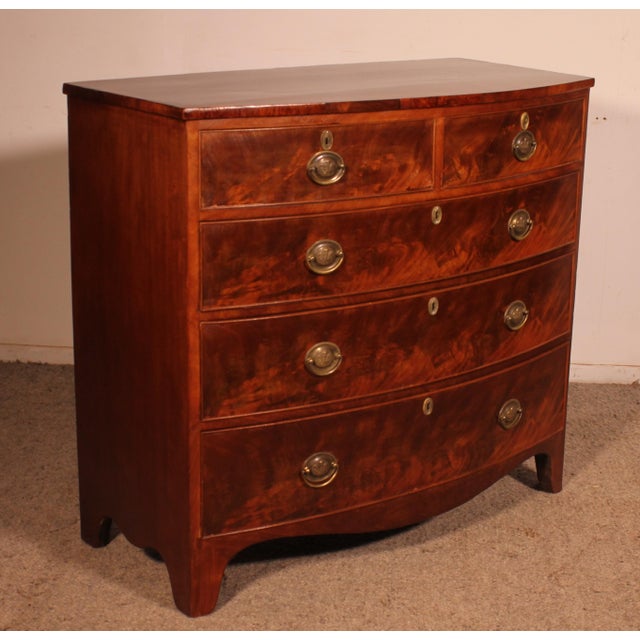 Wood Bombé Chest of Drawers in Mahogany, 1800s For Sale - Image 7 of 11