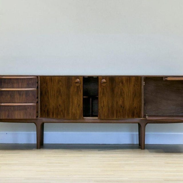 Long Sideboard in Rosewood by Tom Robertson for McIntosh For Sale - Image 4 of 15