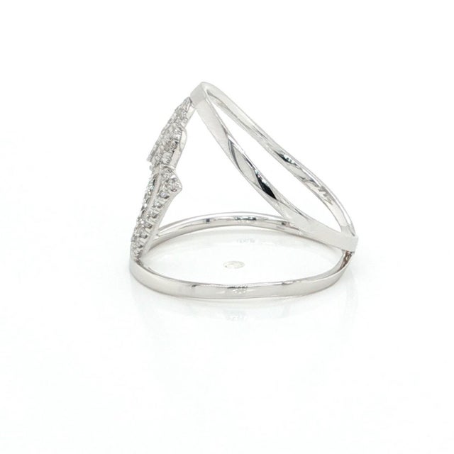 Mid 20th Century Diamond Open Hamsa Hand Ring in 18k White Gold Size 7 For Sale In Miami - Image 6 of 8