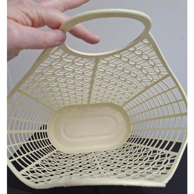 Vintage MCM Shamrock-Neatway Plastic Basket Tote For Sale - Image 4 of 4