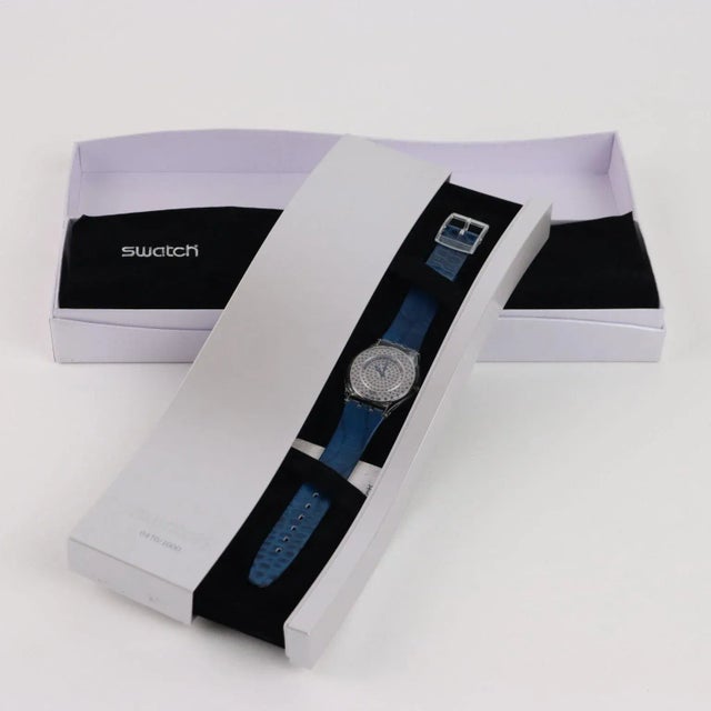 Swatch Skin Blu Lustrous Bliss Sfz111 Vintage Switzerland 2005 For Sale - Image 6 of 6