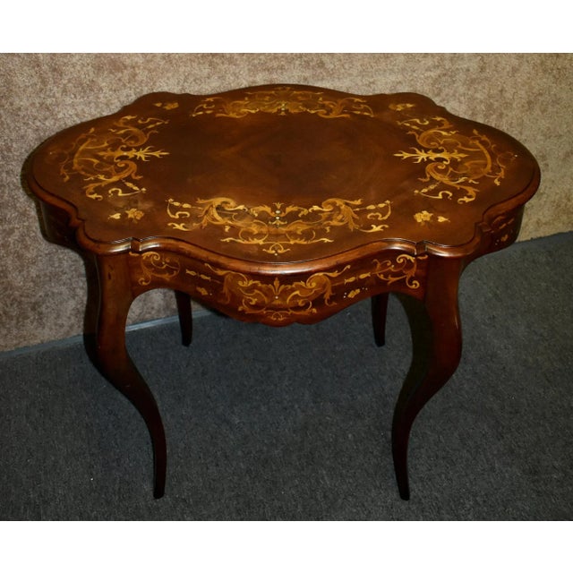 Inlaid Mahogany Table Renaissance Revival Turtle Top Parlor 1900s Victorian For Sale - Image 10 of 13