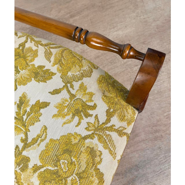 Vintage Traditional Maple Vanity Bench Seat W/ Green Floral Cushion For Sale - Image 10 of 12