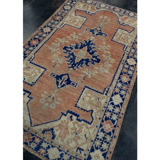 Turkish Turkish Vintage Rug 4'1" x 6'8" #17117 For Sale - Image 3 of 8