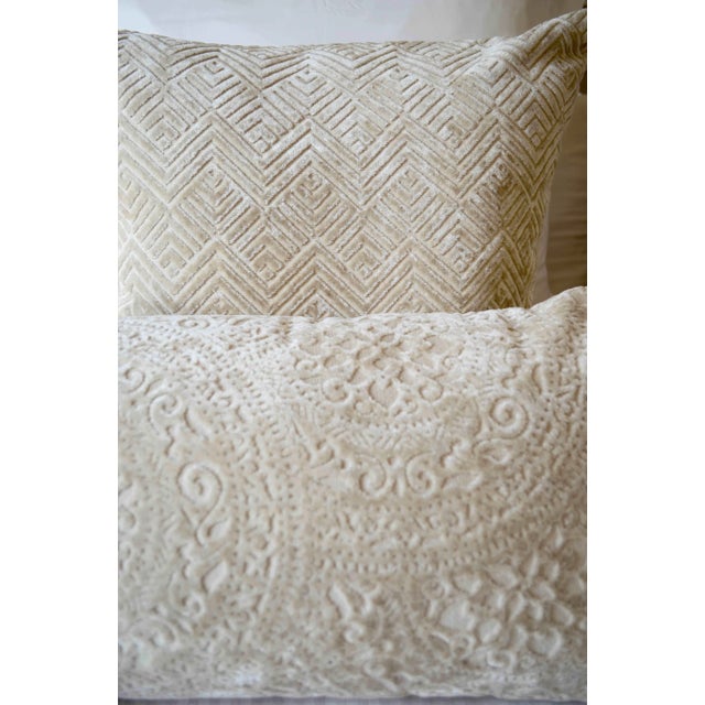 FirmaMenta Italian Cream Lace Linen Velvet Lumbar Pillow For Sale - Image 4 of 7