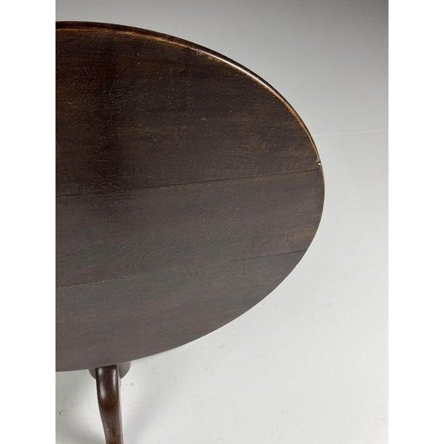 English Tilt Top Table in Oa For Sale - Image 18 of 18