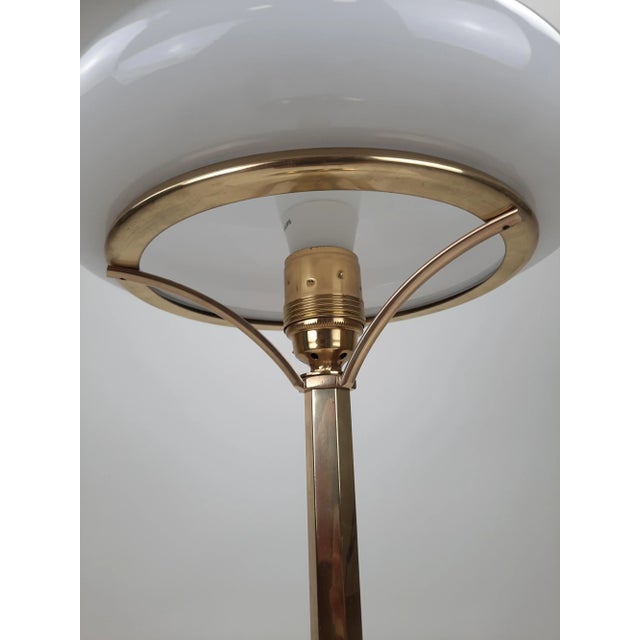 1930s Vintage Art Deco Mushroom Table Lamp in Brass with Milk Glass Shade, 1930s For Sale - Image 5 of 6