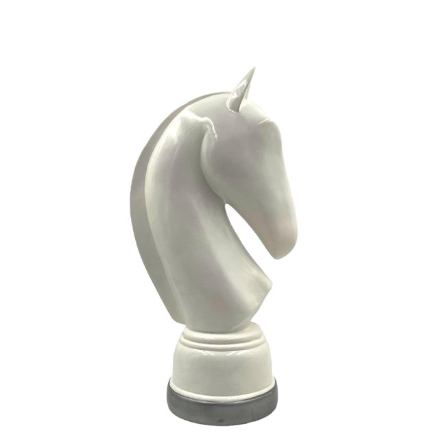 Dada White Resin Chess Horse Sculpture, Italy 1970s For Sale - Image 3 of 10
