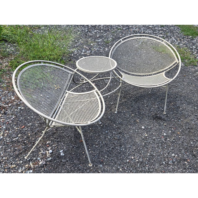 Mid 20th Century Salterini Radar Chairs With Table and Umbrella and Base, Attributed For Sale - Image 11 of 14
