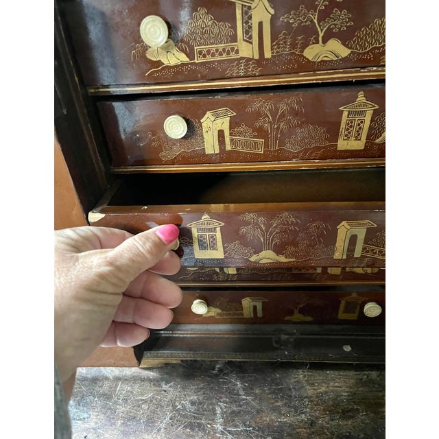 Asian 19th Century Chinese Export Lacquer Table Cabinet Qing Period For Sale - Image 3 of 9