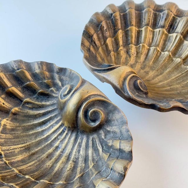 Austrian Secessionist Brass Vide-Poche Bowls, Early 20th Century, Set of 2 For Sale - Image 3 of 11