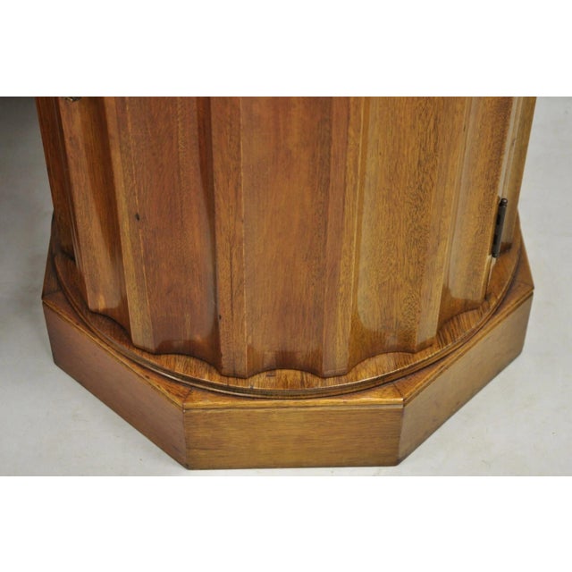 French Empire Round Marble Top Mahogany Column Pedestal Cabinet End Table Pair For Sale In Philadelphia - Image 6 of 12