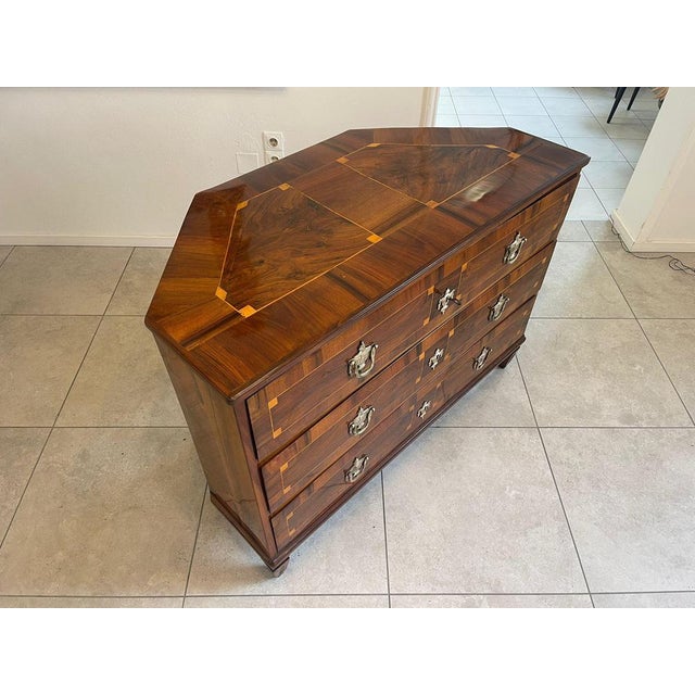 Baroque Corner Chest of Drawers with Walnut Veneer For Sale - Image 6 of 18