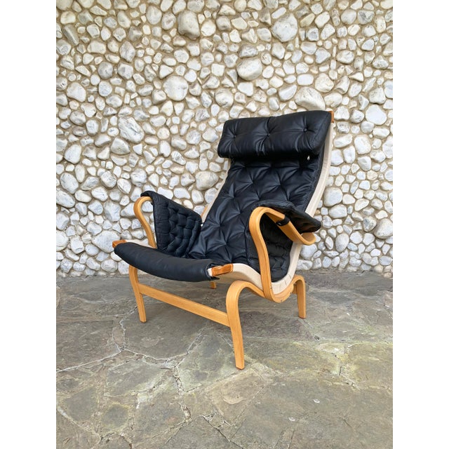 Pernilla Lounge Chair in Beech & New Black Leather by Bruno Mathsson for Dux, 1970s For Sale - Image 15 of 15