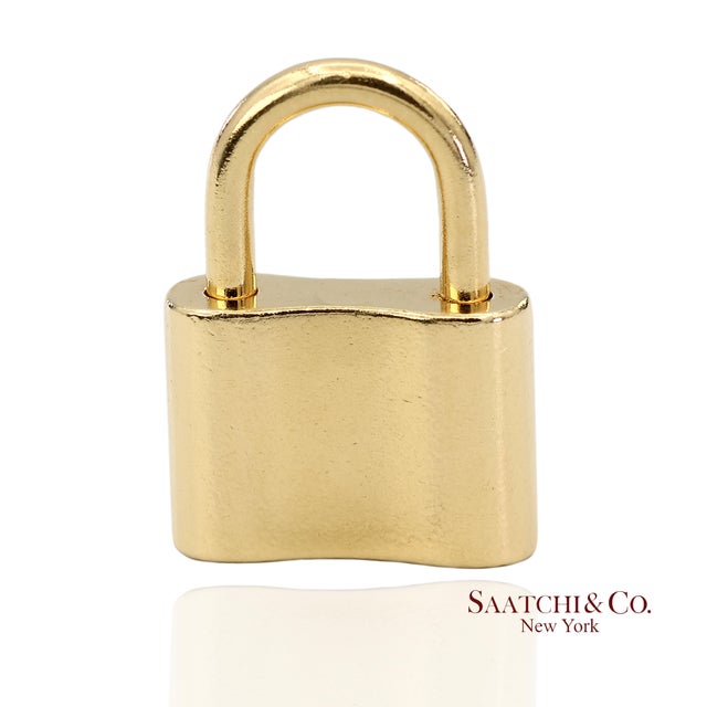 Early 19th Century Tiffany & Co. 18k Yellow Gold Padlock Charm Pendant Necklace (Non Openable) For Sale In New York - Image 6 of 12