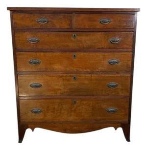 Antique Early American Chest of Drawers / Dresser