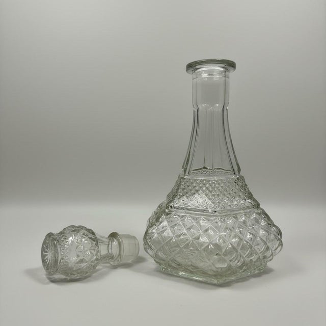 Vintage Anchor Hocking Wexford Decanter & 7 Rocks Glasses-Barware-Whiskey Set For Sale - Image 9 of 12