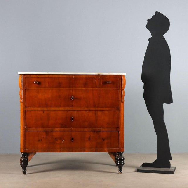 Chest of Drawers in Mahogany For Sale - Image 3 of 13