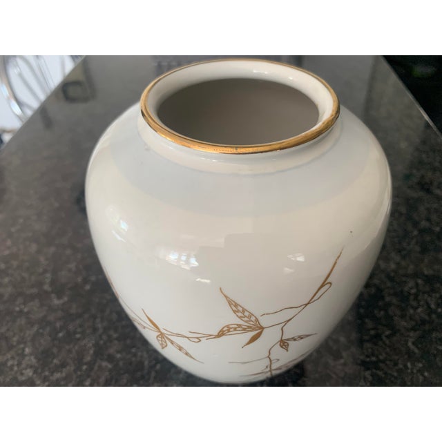 Porcelain Vase from Weisswasser, Mid-20th Century For Sale - Image 14 of 18
