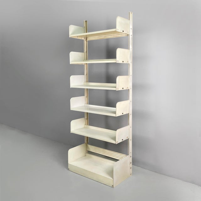 Industrial Italian Modern White Congresso Modular Bookcase attributed to Lips Vago, 1970s For Sale - Image 3 of 18