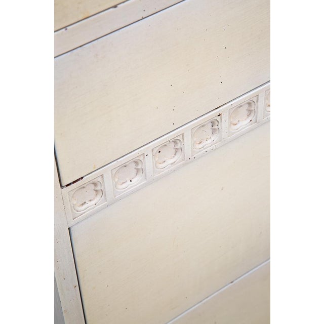 1960s Mid Century Modern Dresser Highboy 6 Drawer White American Kalpe Trim For Sale - Image 9 of 12