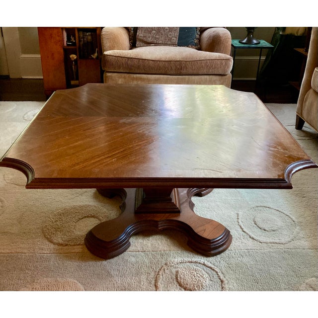 1970s Vintage Thomasville Mahogany Coffee Table With Pedestal Base and Marquetry Top For Sale - Image 5 of 11