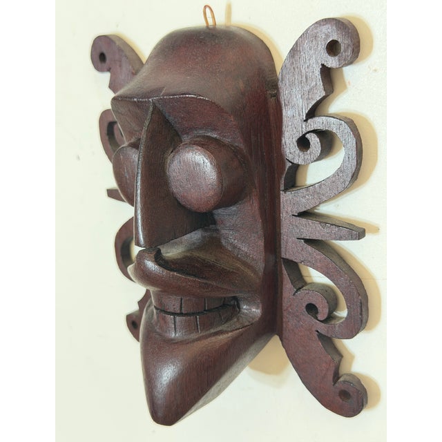 Late 20th Century Vintage Indonesian Borneo Dayak-Style Hand-Carved Wood Wall Mask For Sale - Image 5 of 7