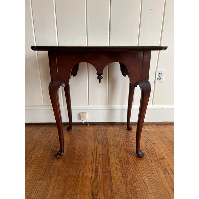 Wood Vintage Queen Anne Style Mahogany Occasional Table For Sale - Image 7 of 9