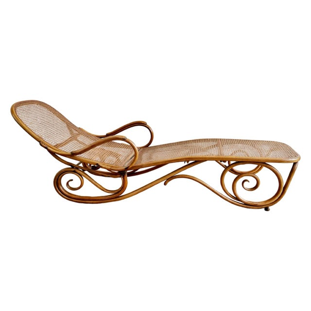 A rare late 19th century Austrian bentwood chaise longue, also commonly referred to today as a daybed due to its extended...