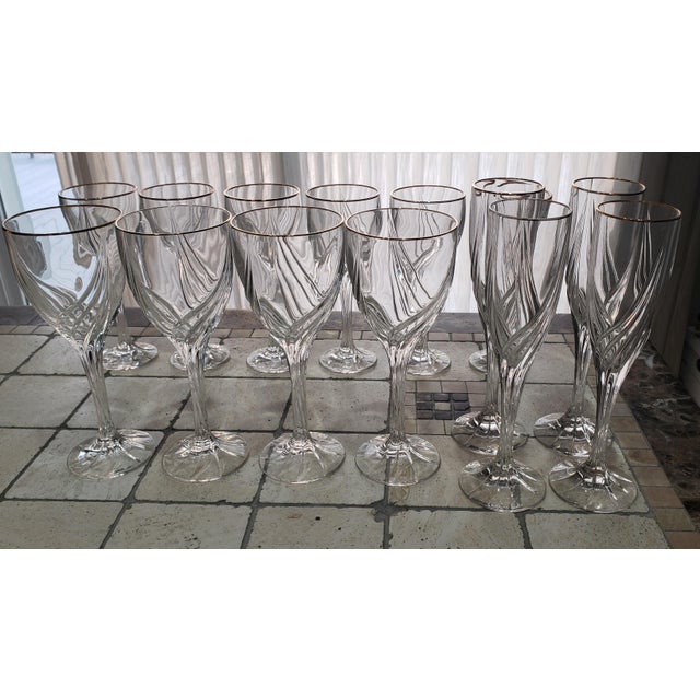 Set of Lenox Debut Gold-Rimmed Crystal Glasses - 14 Pieces - Water, Wine and Champagne For Sale - Image 9 of 13