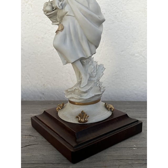 Biscuit Sculpture of Lady with Fruits Basket by Benacchio for Triade Capodimonte, Italy, 1970s For Sale - Image 11 of 13