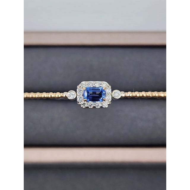 0.64 Ct Natural Sapphire & Diamond Flexible Bracelet For Sale - Image 4 of 9