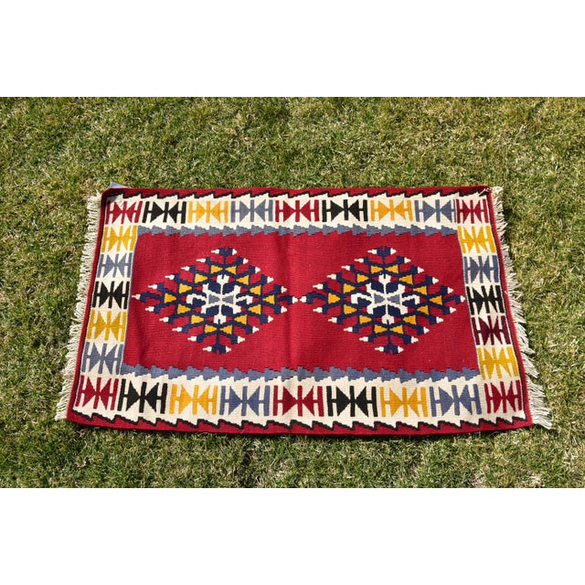 Fertility Motif Red Turkish Rug Fertility Motif : Stmbol of abundance and peaceful life. Size: 2.2 x 3.9 ft (68 x 115 cm)...