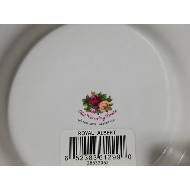 Beautiful and timeless, this elegant pedestal bowl from the iconic Royal Albert collection features the beloved Old...