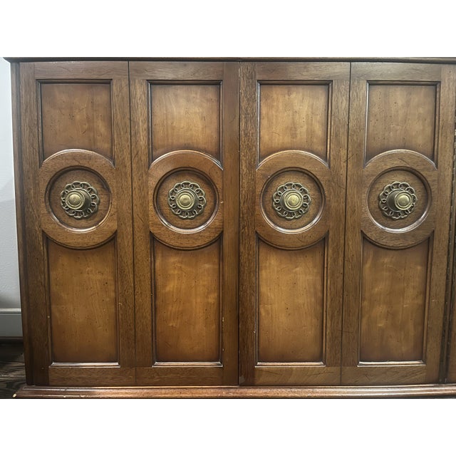 Brown Henredon Credenza With Marble Top – Mid-Century Modern For Sale - Image 8 of 12