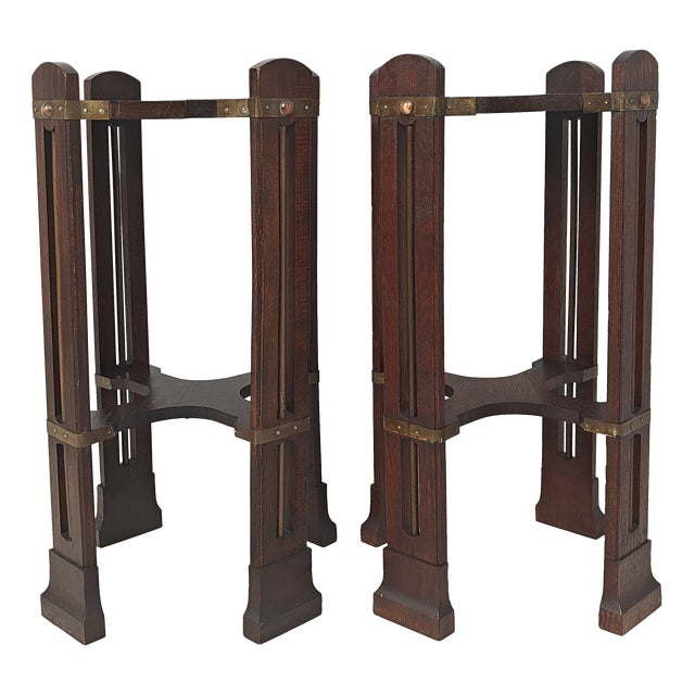 Arts and Crafts Side Tables in Stained Oak and Brass and Copper Accents, 1890s, Set of 2 For Sale