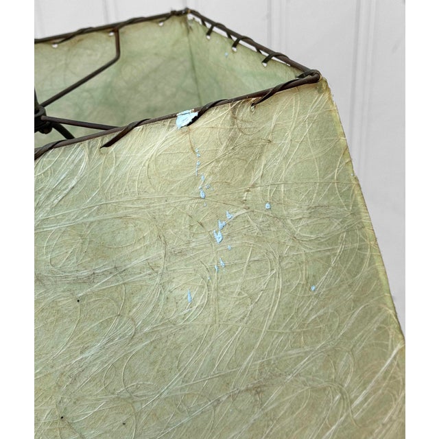 Mid-Century Atomic Green & Gold Ribbon Candy Table Lamp W/ Fiberglass Shade For Sale - Image 10 of 13