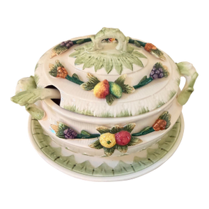 Vintage Japanese Majolica Style Fruit Garland Soup Tureen With Underplate & Ladle