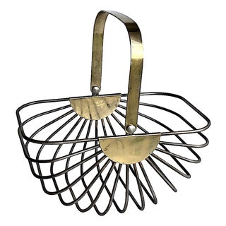 Vintage Art Deco Style Wire Bread/Fruit Basket in Stainless Steel and Brass Plate Handle For Sale