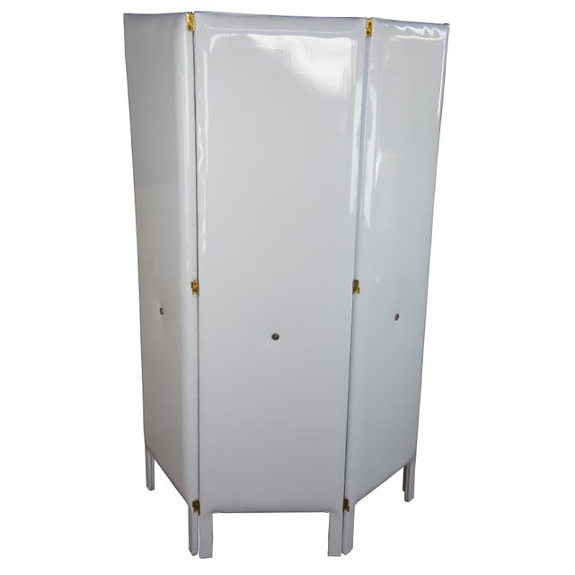 Susan Curtis Mid Century Modern White Patent Leather Folding Screen Room Divider For Sale - Image 4 of 9