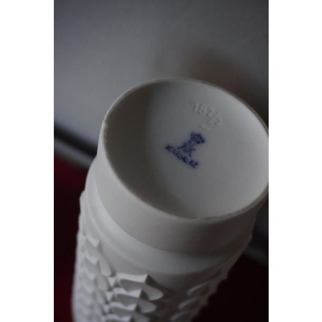 Vintage German Vases in Biscuit Porcelain from AK Kaiser, 1960s, Set of 4 For Sale - Image 13 of 14