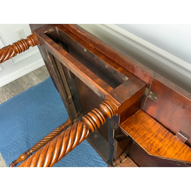 Early 19th Century American Sheraton Mahogany Table For Sale - Image 4 of 12