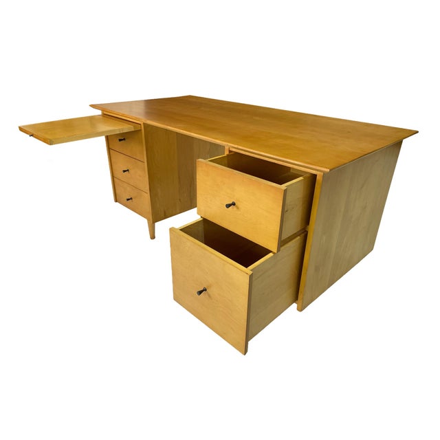 Attributed to Paul McCobb for Planner Group Maple Double Pedestal Desk, 1950s For Sale - Image 10 of 18